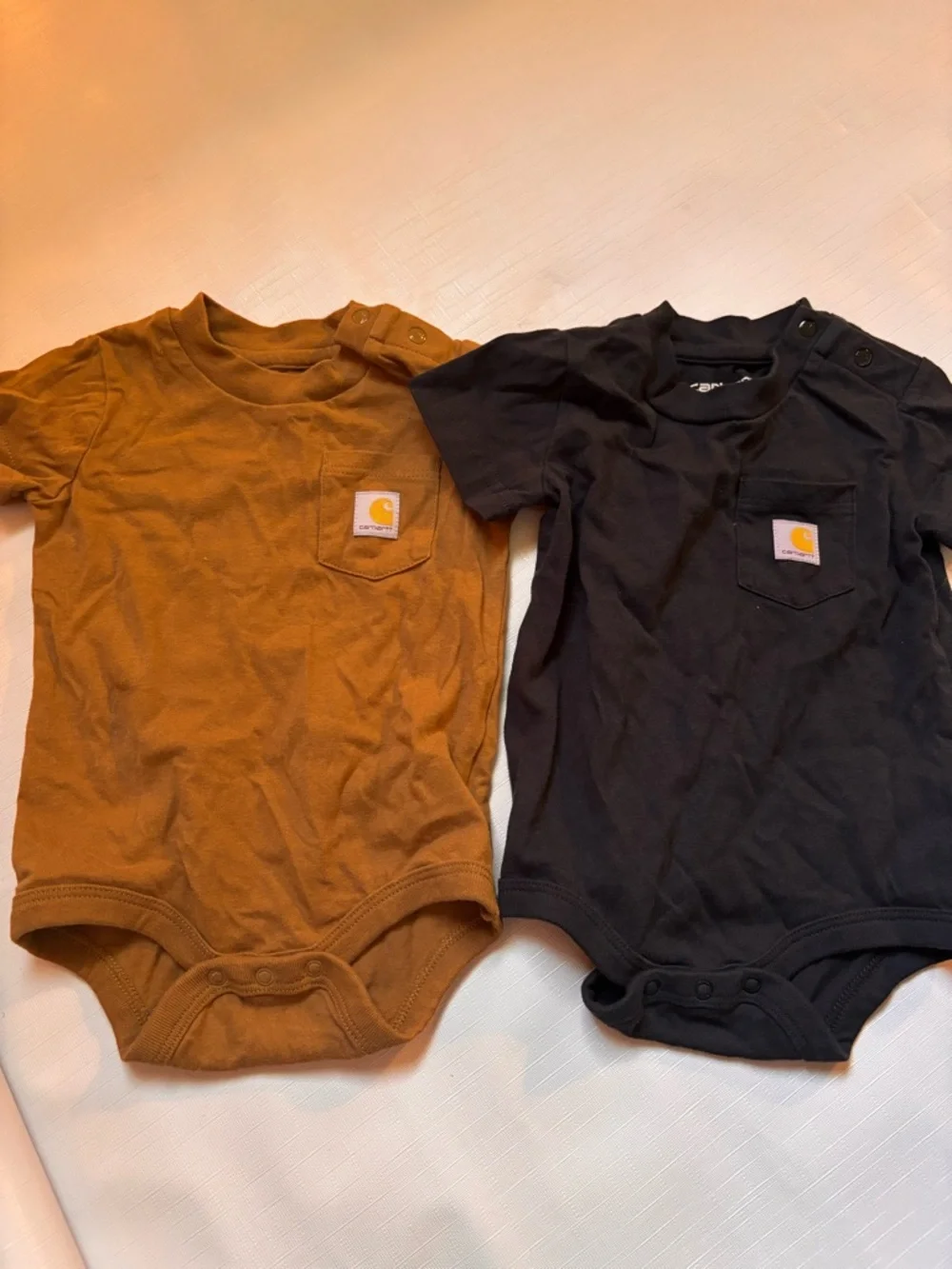 Carhartt Baby Short Sleeve Bodysuit bundle Brown & black - Picture 1 of 4